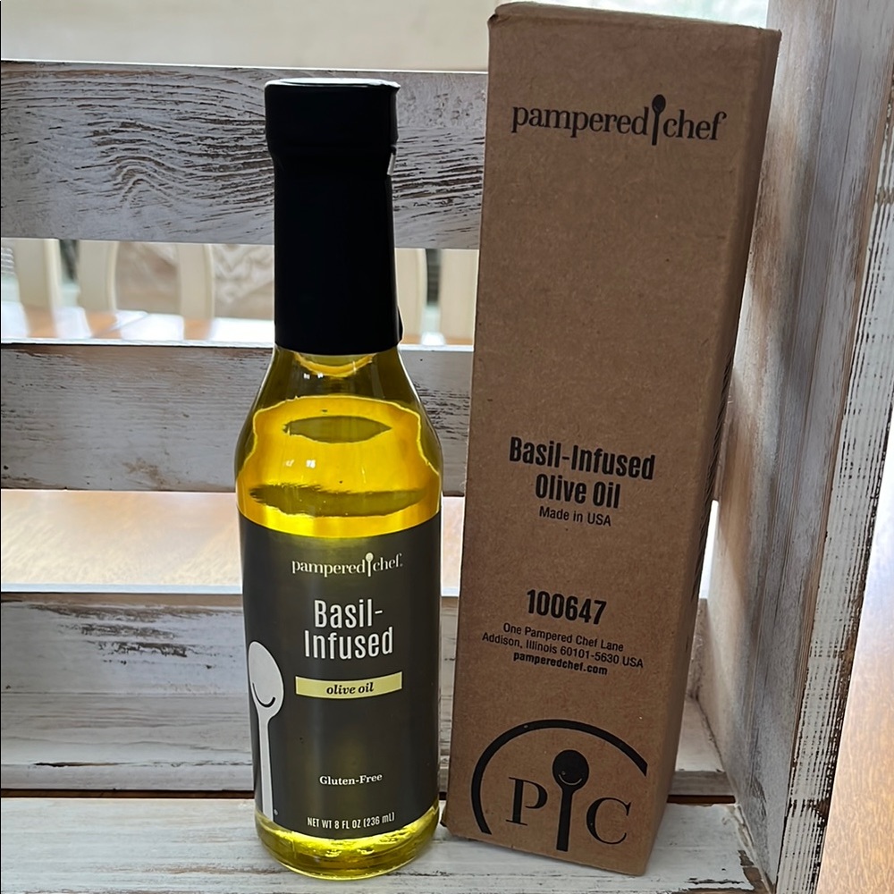 Pampered Chef Basil-Infused Olive Oil
